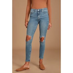 NWT Free People High Rise Distressed Skinny Jeans